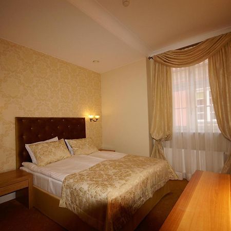 Hotel Kolegiacki Познан Екстериор снимка