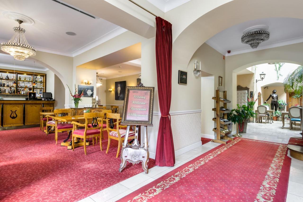 Hotel Kolegiacki Познан Екстериор снимка