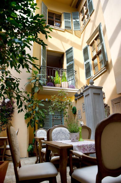 Hotel Kolegiacki Познан Екстериор снимка