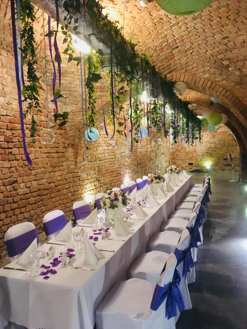 Hotel Kolegiacki Познан Екстериор снимка