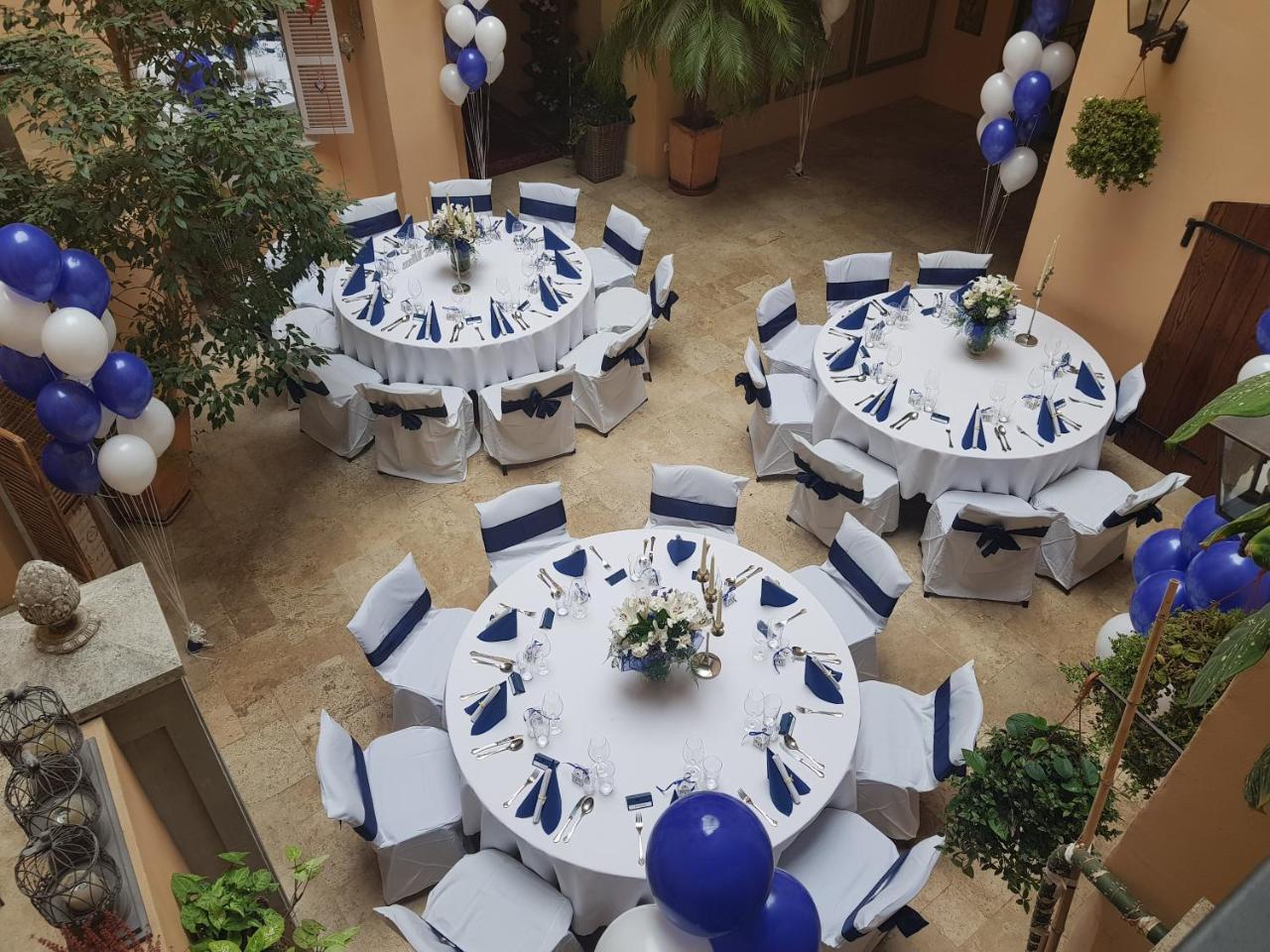 Hotel Kolegiacki Познан Екстериор снимка