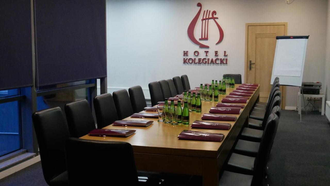 Hotel Kolegiacki Познан Екстериор снимка